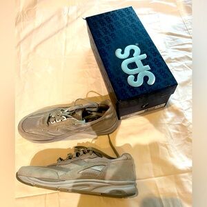 Brand new SAS grey sneakers - 9M